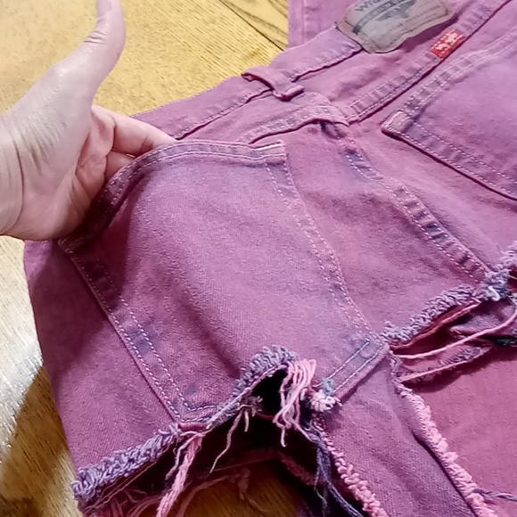 WRANGLER Womens Jeans 32 X 32 PINK MAGENTA Denim Used Pants Ripped Distressed - Picture 9 of 11